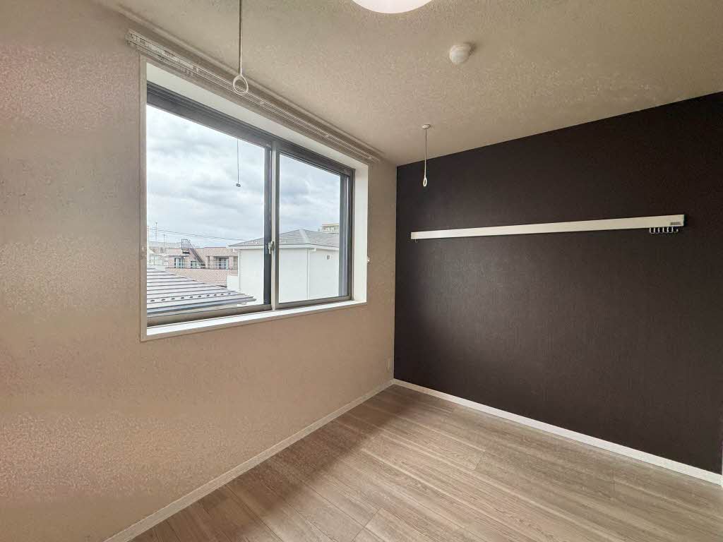 デルフィ陸番館 308号-6