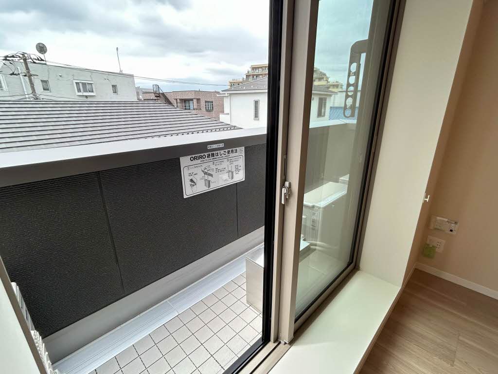 デルフィ陸番館 308号-8