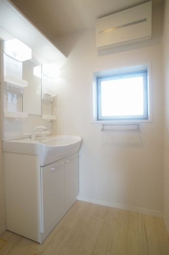 ヴァレンタインコート 302号-8