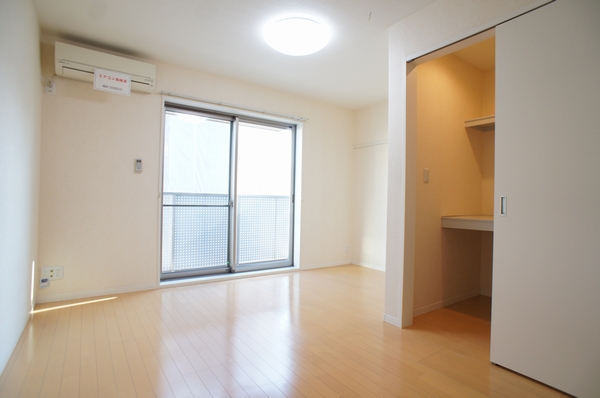 パトリア千葉 301号-3