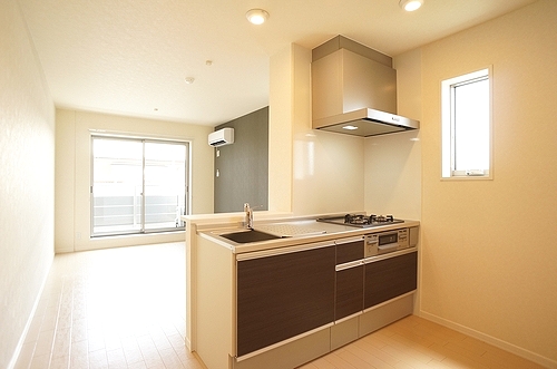 Sepia Court 205号-2