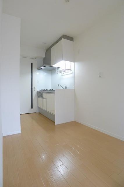 ＨＩＬＬＣＲＥＳＴ 302号-6