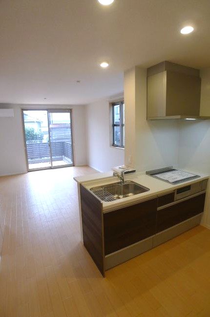 ＳＵＢＡＲＵ　ＴＯＷＮ　Ｂ 105号-3