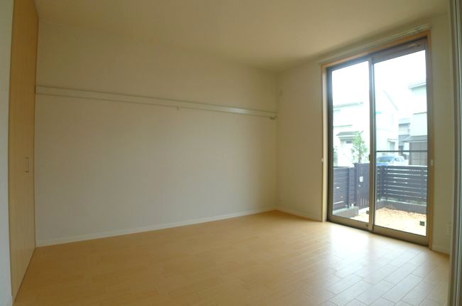 ＳＵＢＡＲＵ　ＴＯＷＮ　Ｂ 105号-5