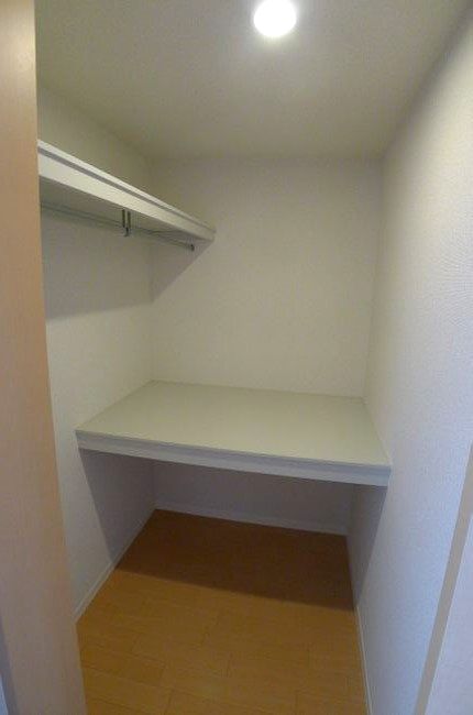 ＳＵＢＡＲＵ　ＴＯＷＮ　Ｂ 105号-7