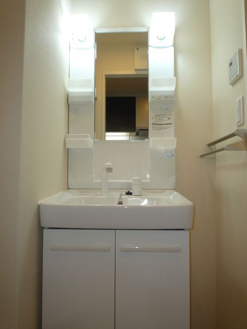 ＣＩＴＹ　ＦＬＡＴＳ 301号-4