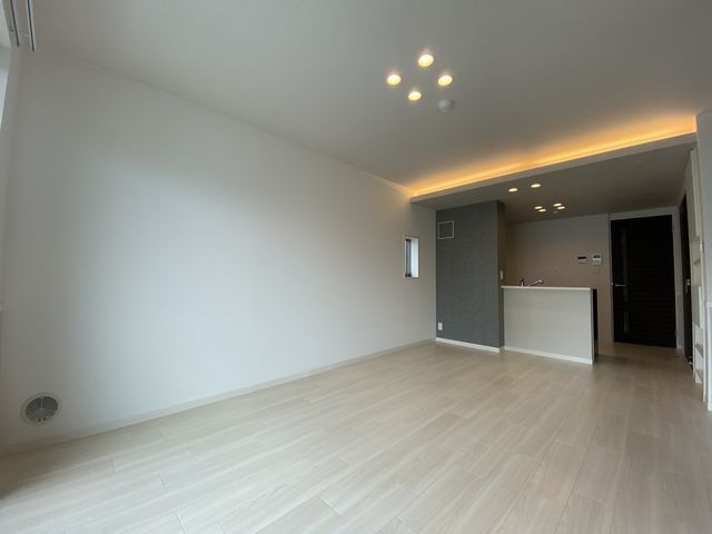 Ｇｒａｎｖａｎｉａ　Ｓｈｉｓｕｉ 305号-3