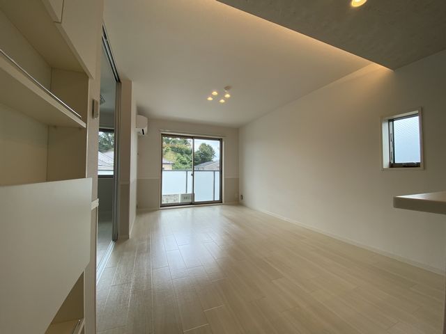 Ｇｒａｎｖａｎｉａ　Ｓｈｉｓｕｉ 305号-4