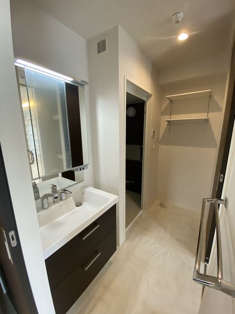 Ｇｒａｎｖａｎｉａ　Ｓｈｉｓｕｉ 305号-10