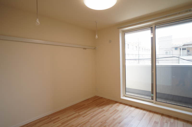 ハピネス本郷 303号-3