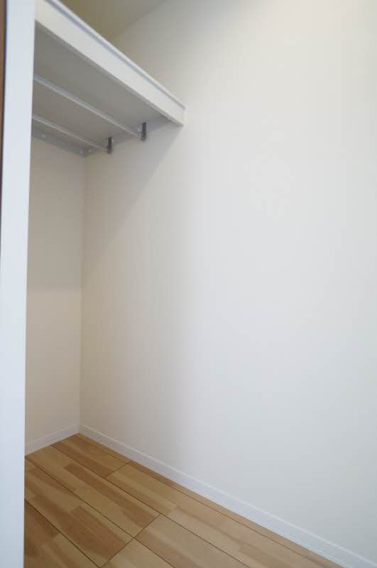 ハピネス本郷 303号-4