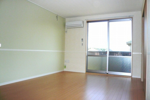 ソレイユ志津　Ｂ棟 201号-2