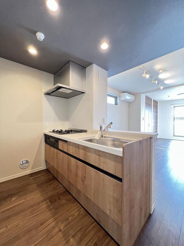 モンテサリーレ 303号-5