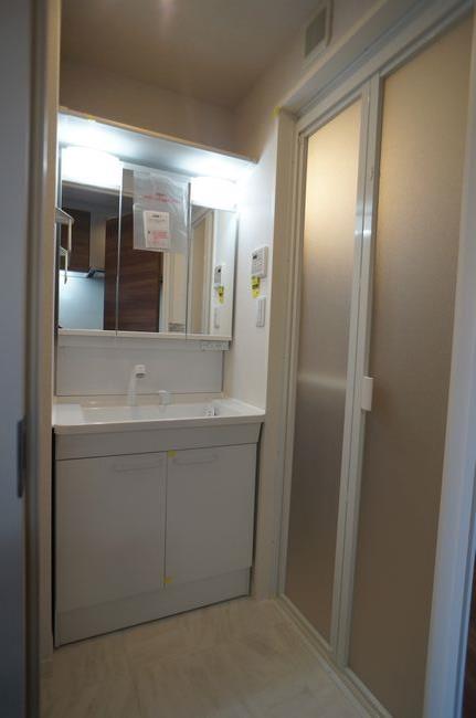 フォレナ　レジデンス 111号-8