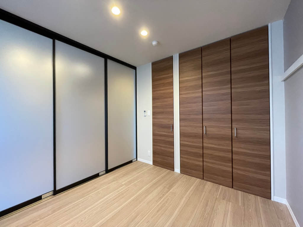 ヴァレンズ・クレシェレ 206号-7