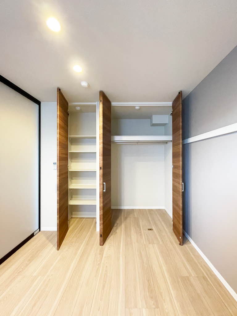 ヴァレンズ・クレシェレ 206号-8