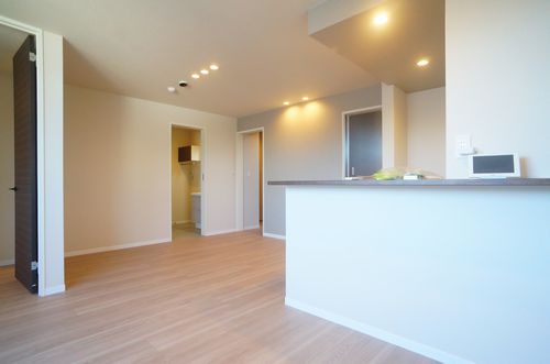 ヴァレンズ・フロレ 205号-3