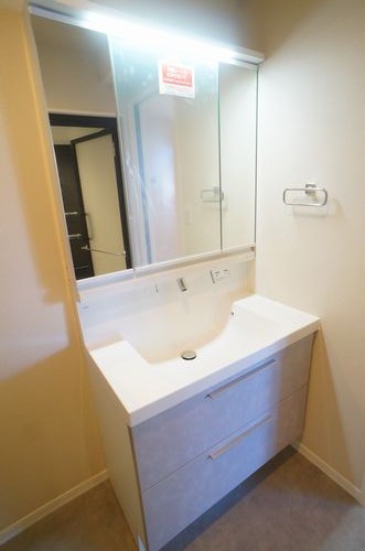 ヴァレンズ・フロレ 205号-8