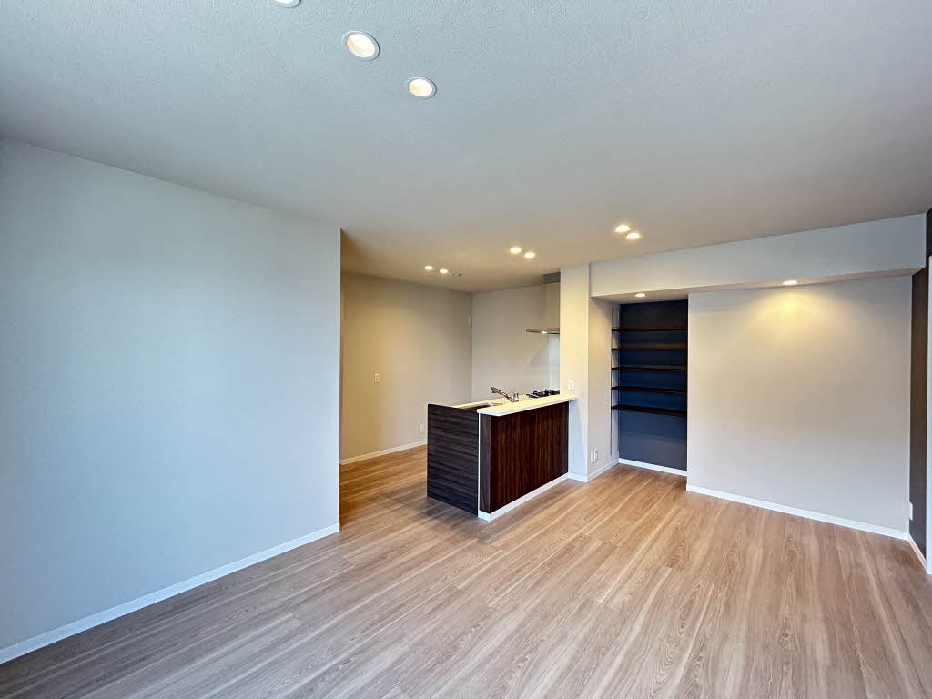 クオリスタ成田 202号-2