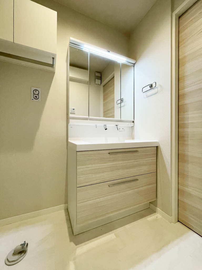 トラストメゾンしらぎく 301号-8