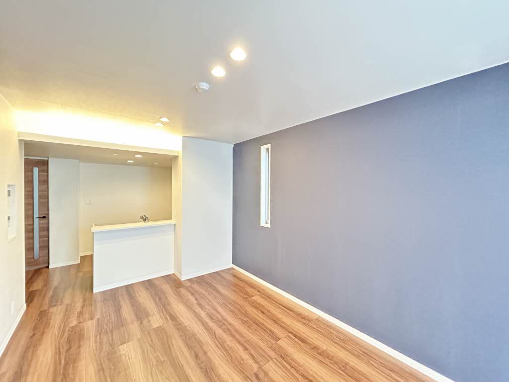 プレミアス幕張本郷 101号-2