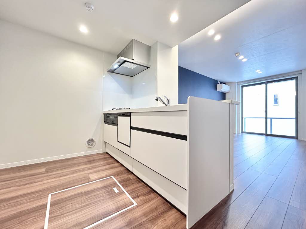 プレミアス幕張本郷 101号-4