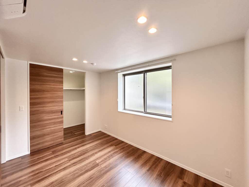 プレミアス幕張本郷 101号-7