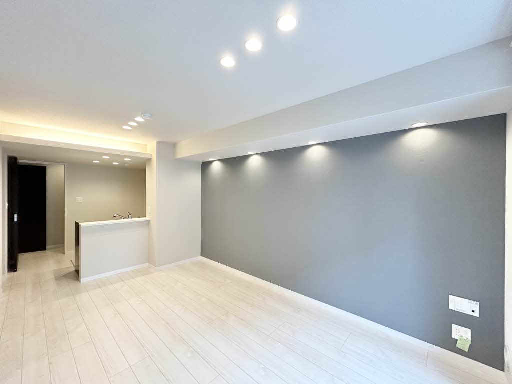 プレミアス幕張本郷 103号-2