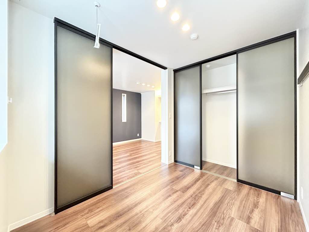 プレミアス幕張本郷 105号-5