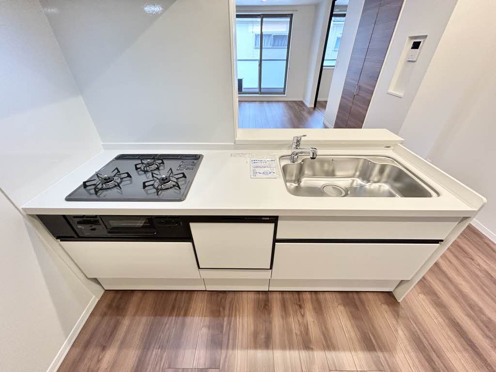 プレミアス幕張本郷 201号-3