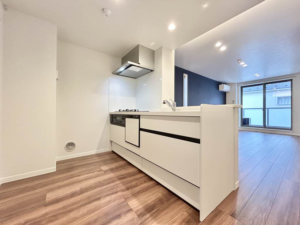 プレミアス幕張本郷 201号-4