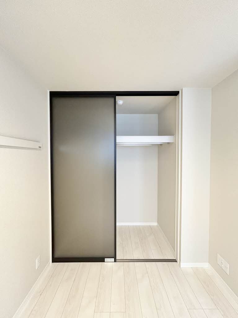 プレミアス幕張本郷 202号-8