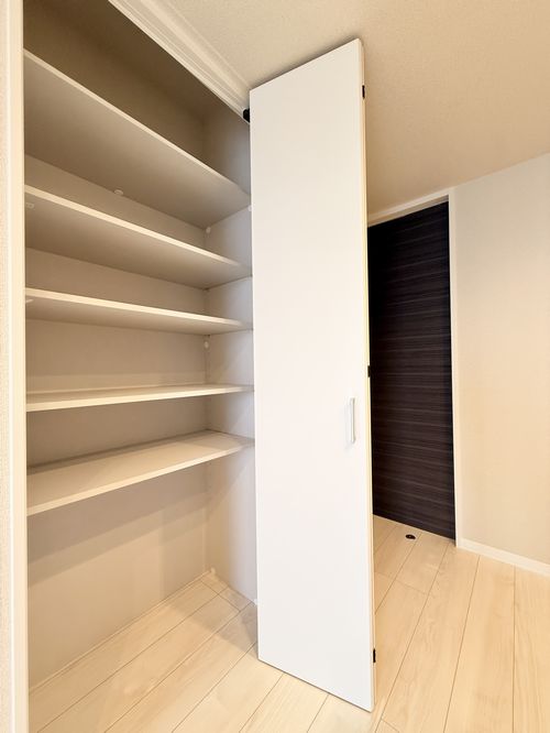 プレミアス幕張本郷 302号-7