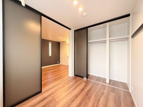 プレミアス幕張本郷 305号-4