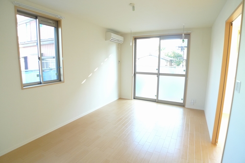 ロイヤルガーデンⅨ 101号-2