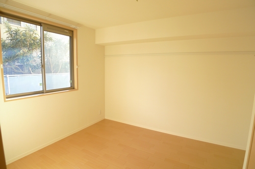 ロイヤルガーデンⅨ 101号-4