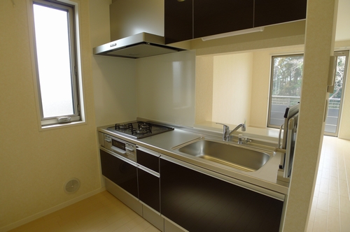 メゾン・ド・アヴニール 201号-5