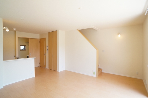 ラフィーネ蘇我 103号-3