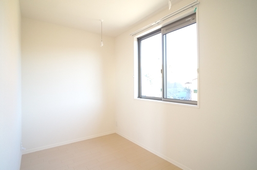 シャルム・ドミール 201号-5