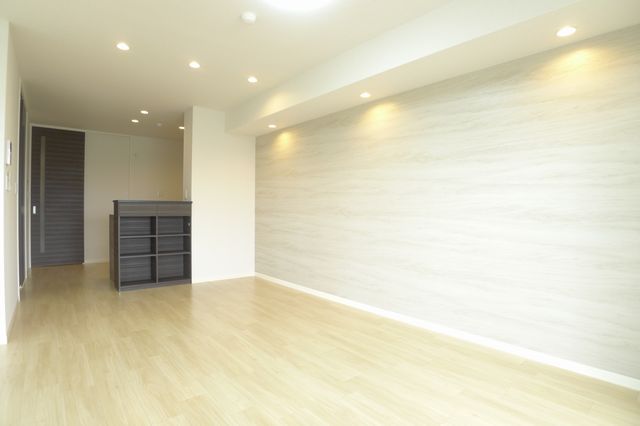 アベニール 102号-2