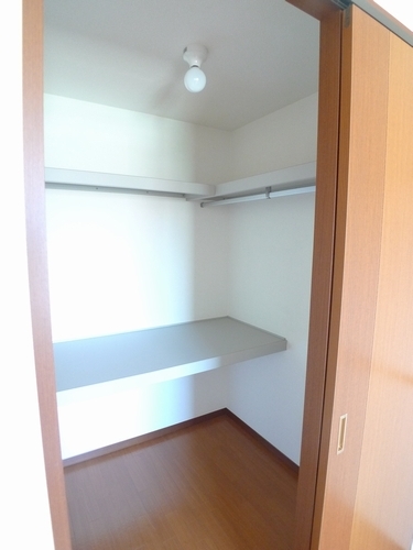 ヴィラ・レイクサイド 203号-5