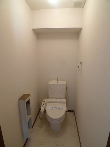 ヴィラ・レイクサイド 203号-8