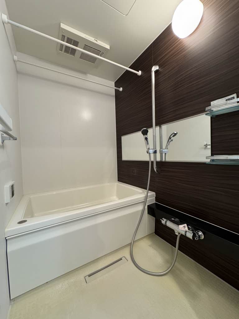 Ｃｅｄａｒ　Ｗｏｏｄ（シダーウッド） 208号-8