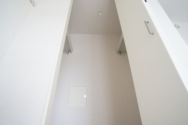 ラトゥール 303号-6