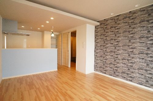 エイトリリー 201号-2