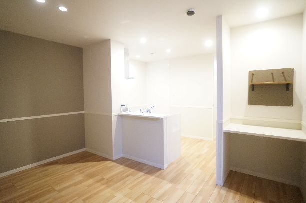 フロントマーレ 201号-5