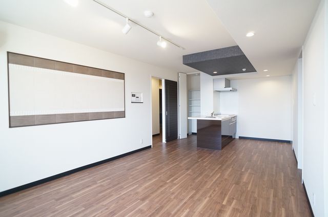 エル　コリーヌ 302号-2