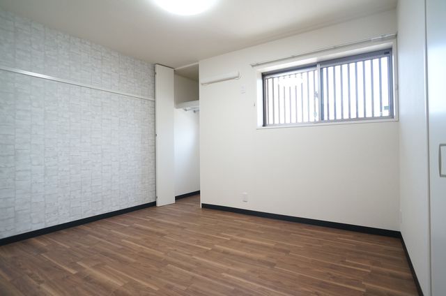 エル　コリーヌ 302号-5