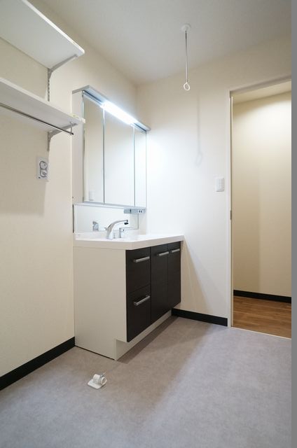 エル　コリーヌ 302号-8