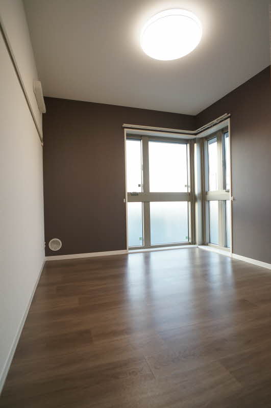 エレガンテ　マノワール 301号-9